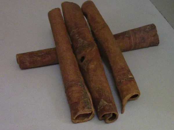 Cinnamon sticks