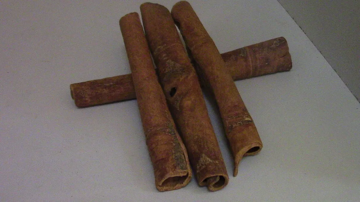 Cinnamon sticks